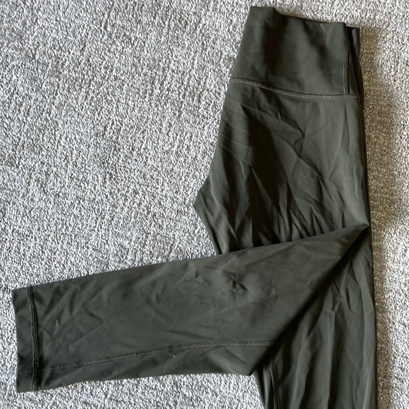 Lululemon Wunder Under Crop Tight - Picture 3 of 3